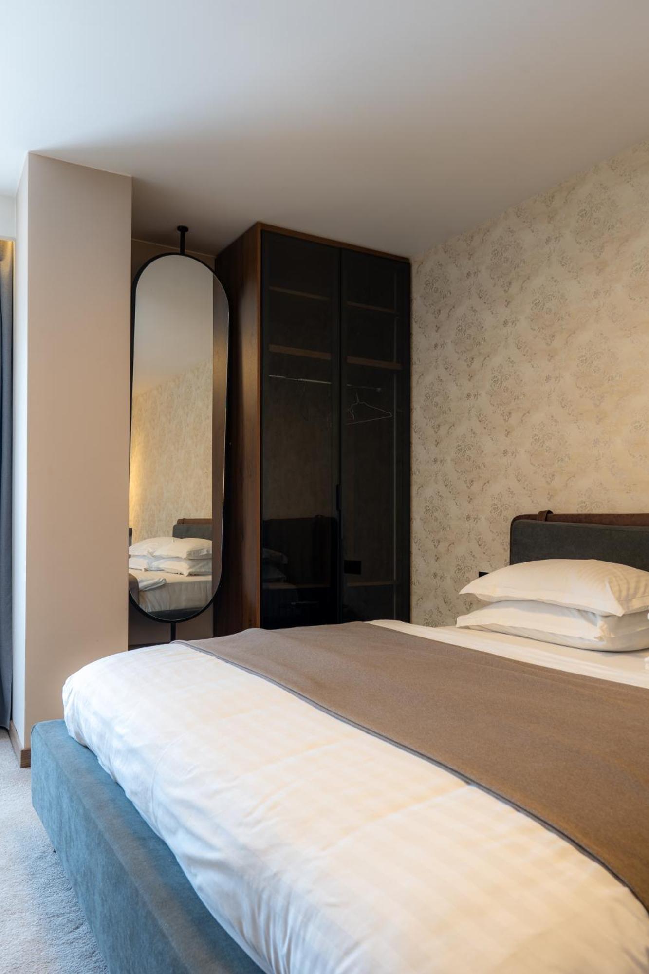 Downtown Apartments Приштина Экстерьер фото