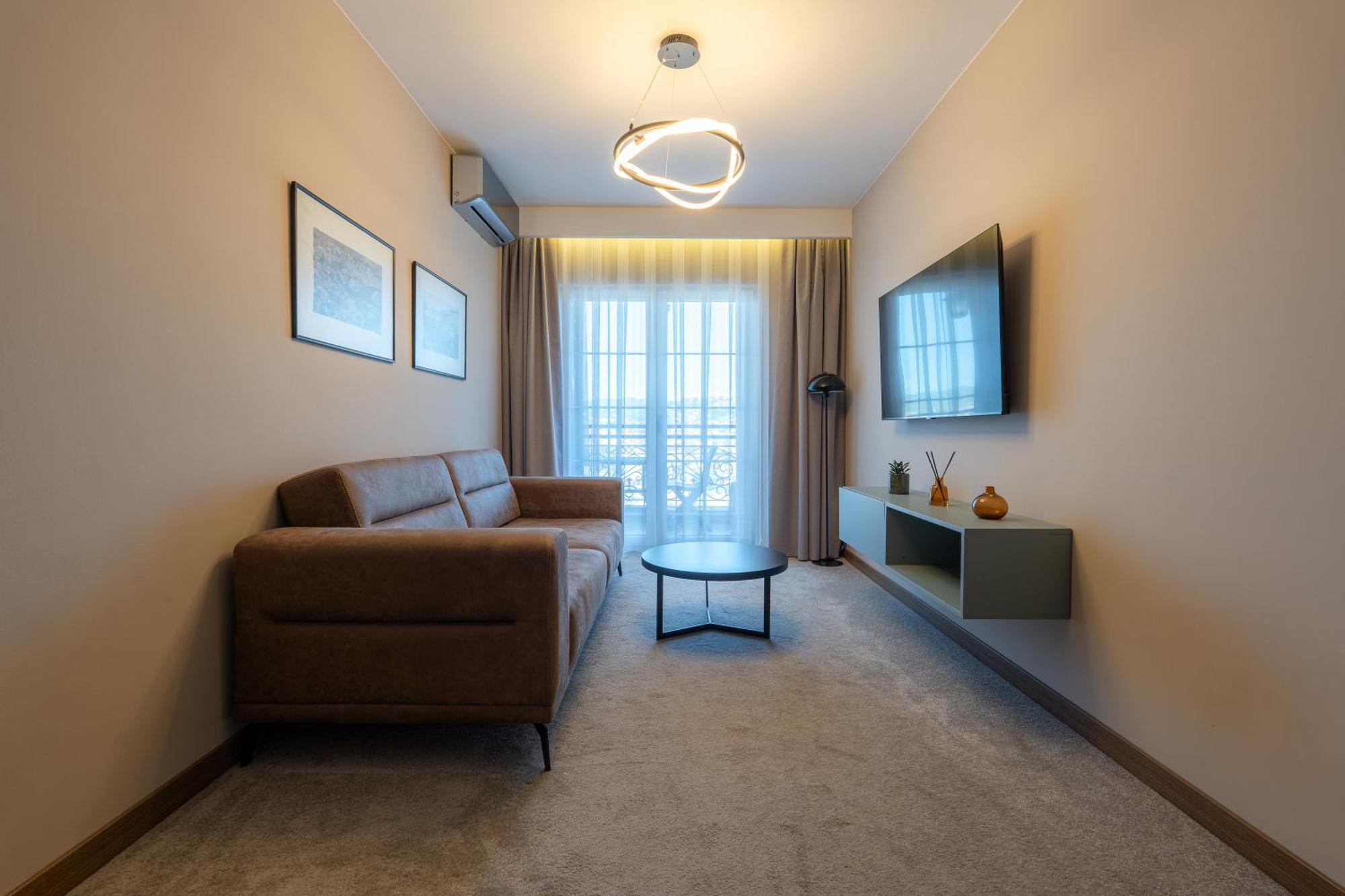 Downtown Apartments Приштина Экстерьер фото