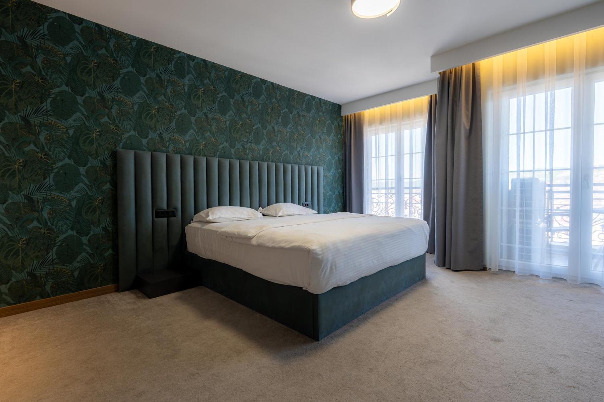 Downtown Apartments Приштина Экстерьер фото